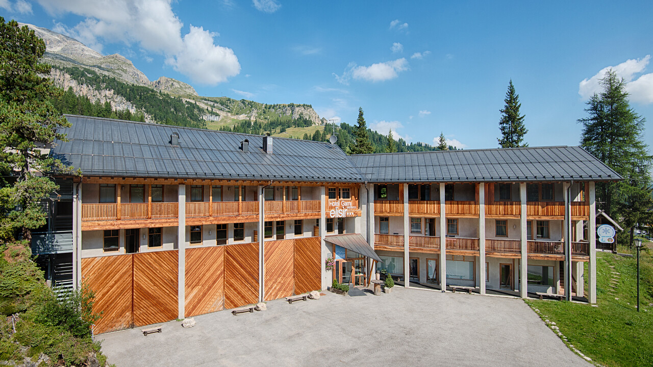 Hotel Garni Elisir - Bed And Breakfast 3 Stelle A Corvara - Alta Badia ...